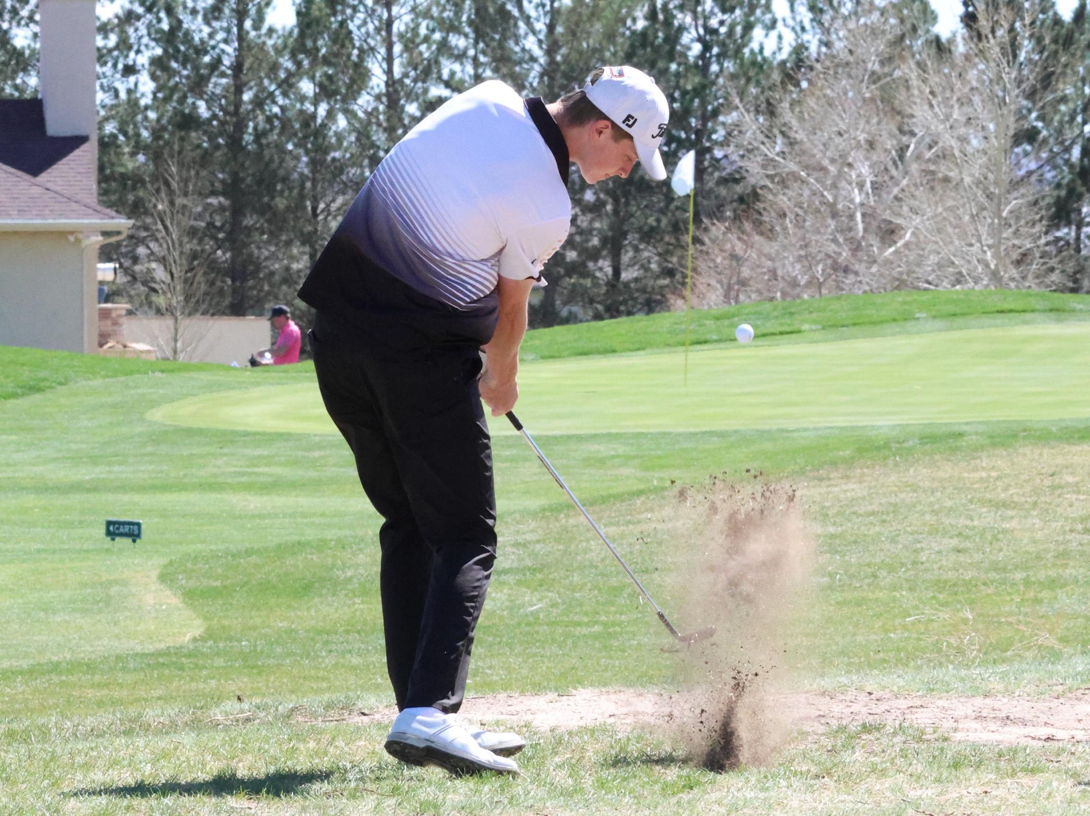 Northeastern Men's Golf Team Hosts Home Tournament
