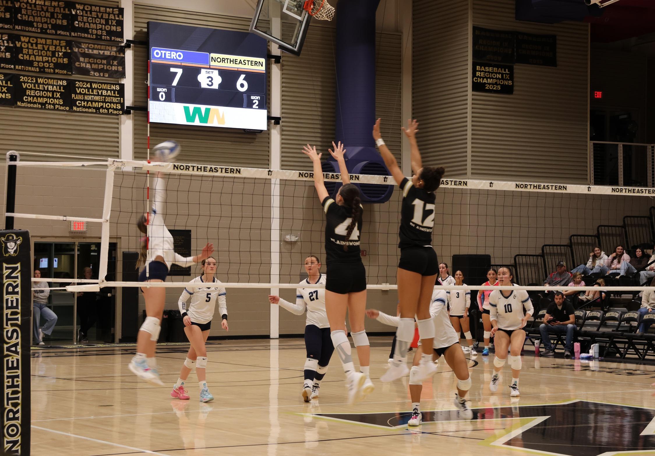 #4 Northeastern Volleyball Makes Quick Work of Otero College, Taking Down The Rattlers in Straight Sets